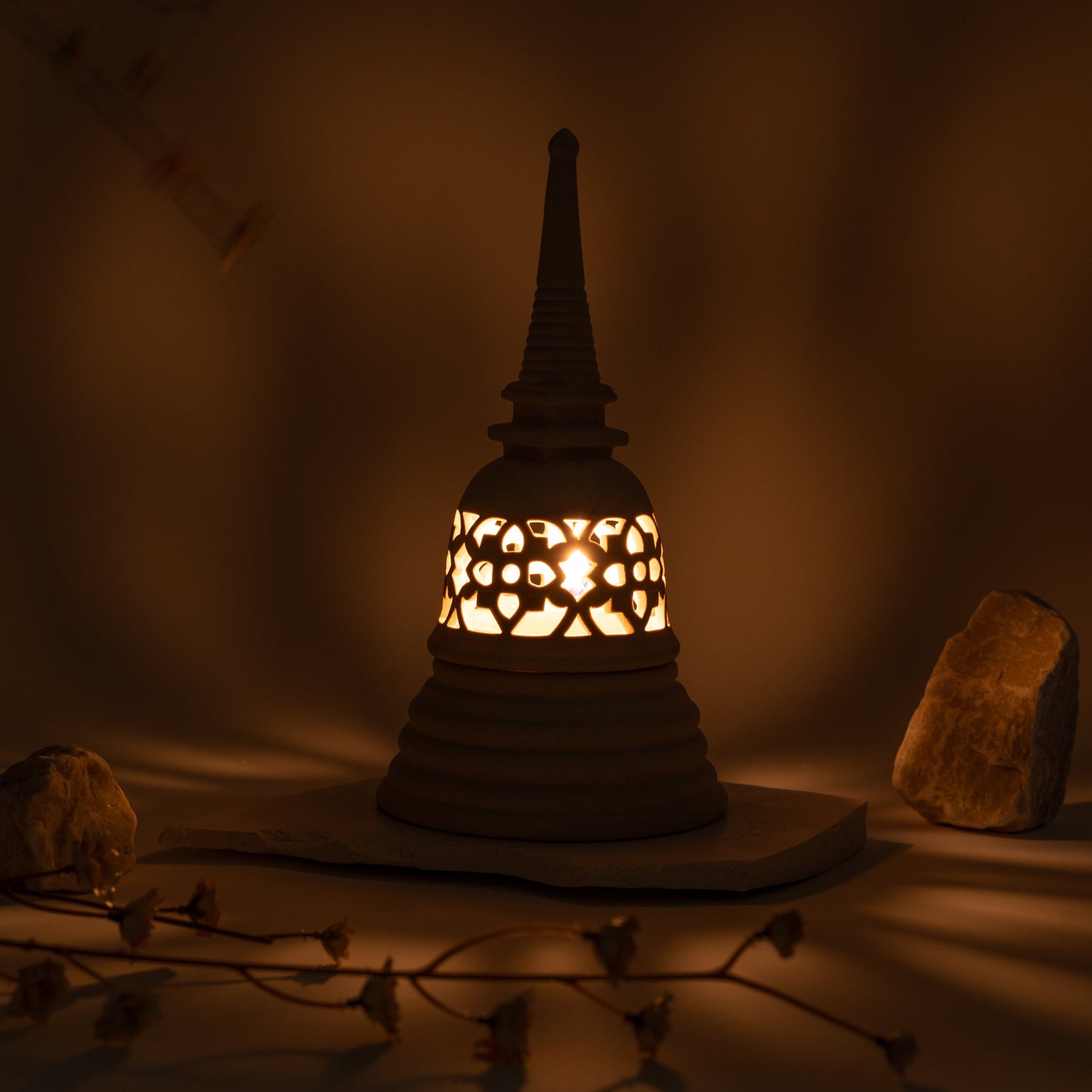 The_En-Lightening_Stupa_DEmark_Award-Winning_Thai_Heritage_Gift_Glow in the dark